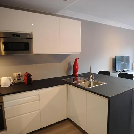 Modern * 克诺克－海斯特